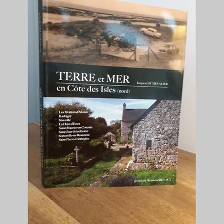 NOUVEAU gîte situé au coeur du cotentin Saint-Pierre-d'Artheglise Extérieur photo
